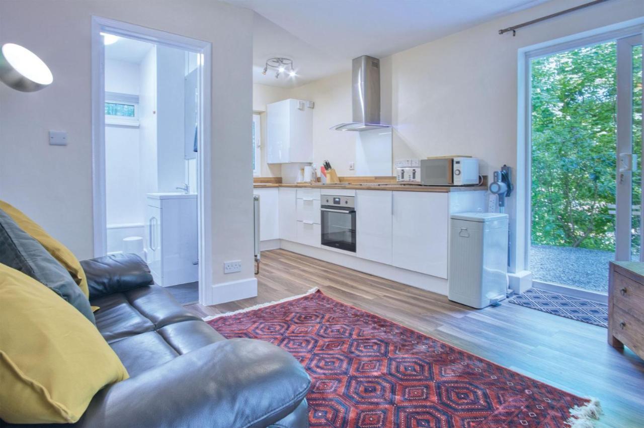Croft Court - 1 Bedroom Apartment - Tenby Exterior photo